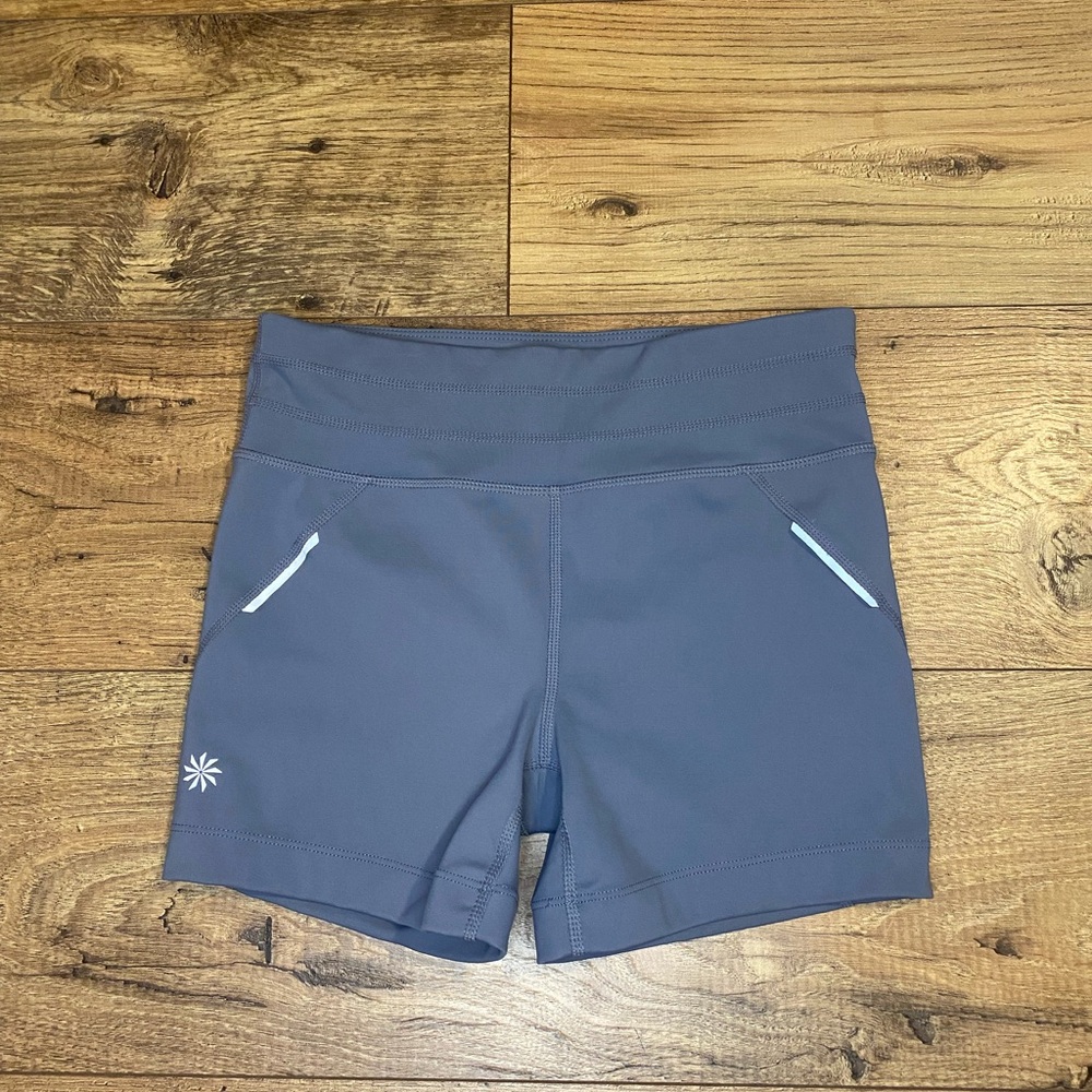 Athleta Gray Cross It Shortie Size S